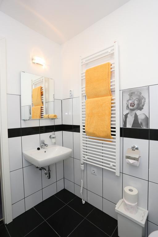 Mezzo Budapest Bagian luar foto