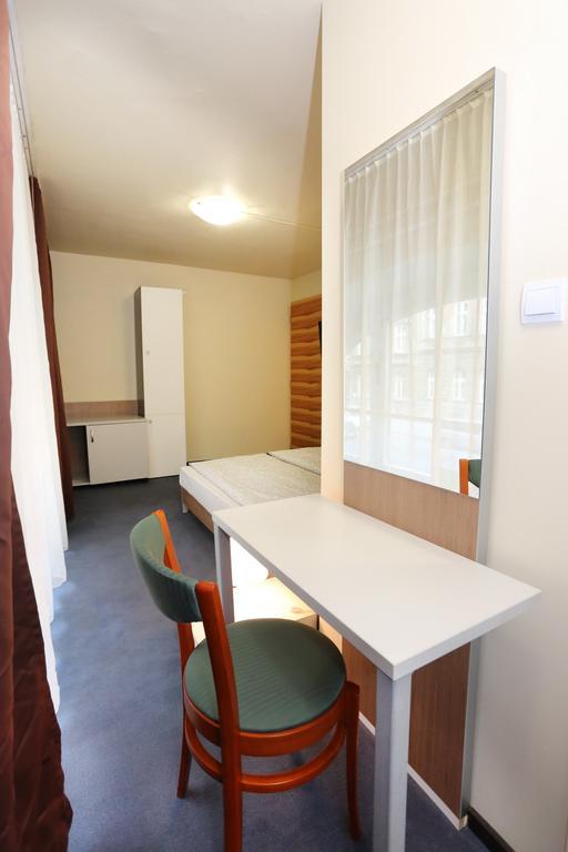 Mezzo Budapest Bagian luar foto