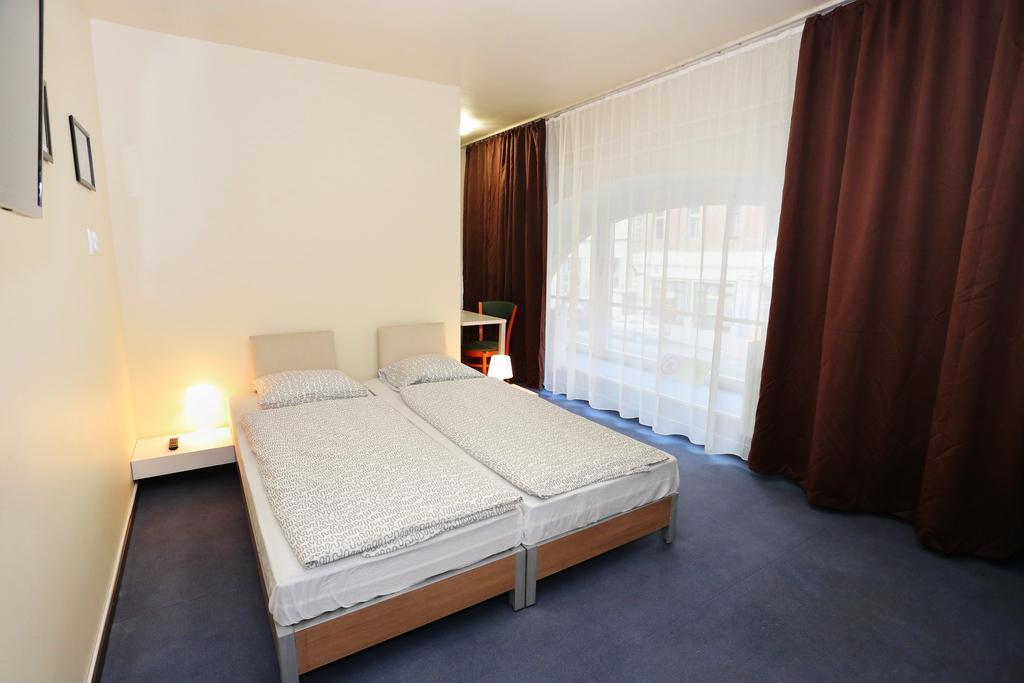 Mezzo Budapest Bagian luar foto